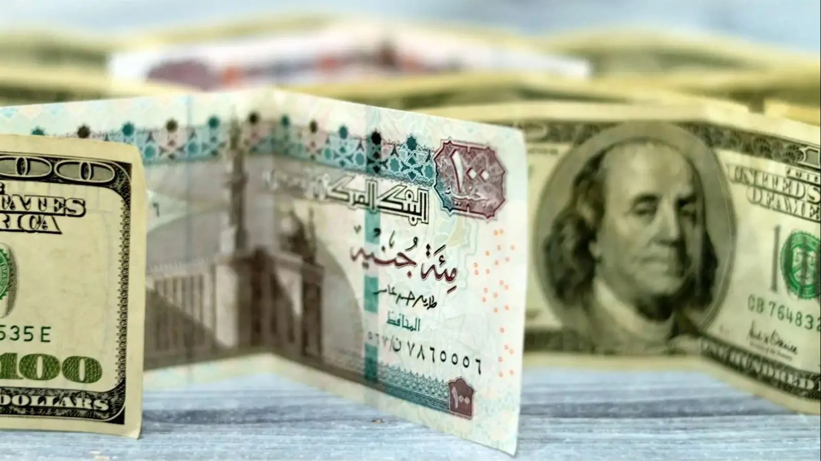 كم سعر صرف الدولار اليوم في مصر السبت 7 ديسمبر 2024 بعد كسره حاجز الـ 50 داخل البنوك