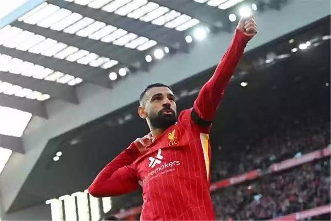 محمد صلاح يثير الجدل من جديد بشأن مصيره مع ليفربول